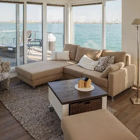 Schwimmendes Ferienhaus Hausboot Antares One By Seeblick Ferien Oro Olpenitz