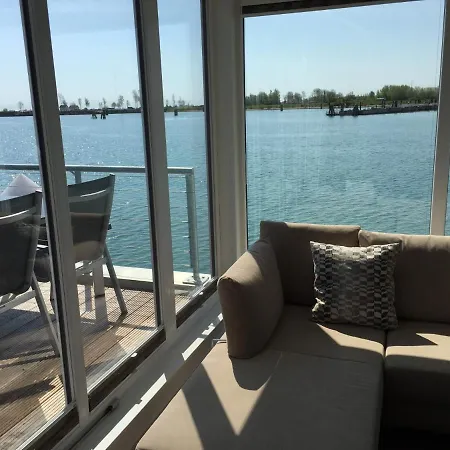 Schwimmendes Ferienhaus Hausboot Antares One By Seeblick Ferien Oro * Olpenitz