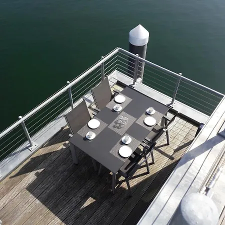 Schwimmendes Ferienhaus Hausboot Antares One By Seeblick Ferien Oro Olpenitz