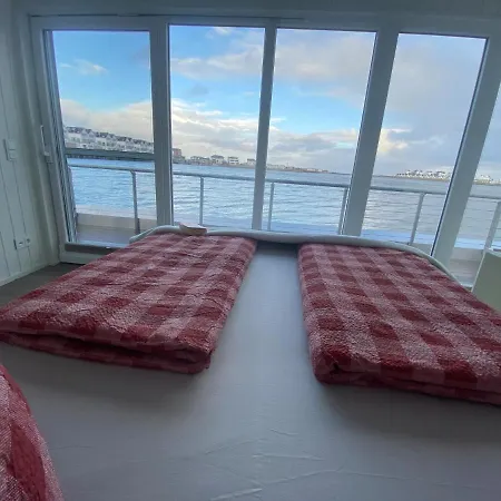 Schwimmendes Ferienhaus Hausboot Antares One By Seeblick Ferien Oro * Olpenitz