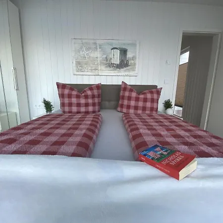 Schwimmendes Ferienhaus Hausboot Antares One By Seeblick Ferien Oro Hébergement de vacances
