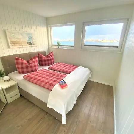 Schwimmendes Ferienhaus Hausboot Antares One By Seeblick Ferien Oro Hébergement de vacances